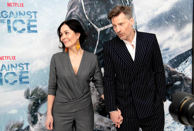 Nikolaj Coster-Waldau och hans fru Nukâka på förpremiären för 'Against the ice' i Danmark.