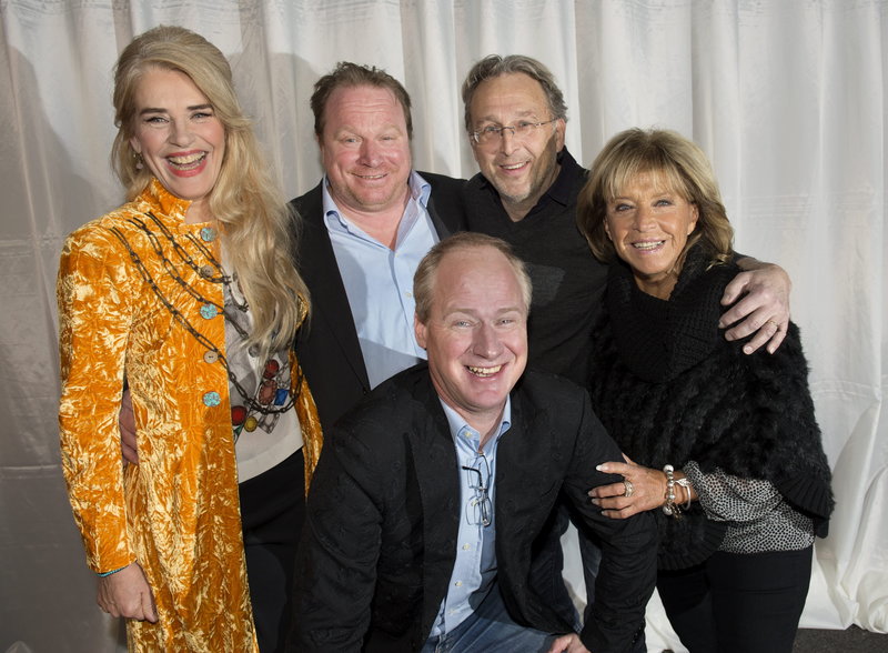 Ewa Fröling, Claes Malmberg, Robert Gustafsson, Philip Zandén och Barbro "Lill-Babs" Svensson var alla med i ”Stjärnorna på slottet” 2012. Foto: Jonas Ekströmer/TT Ewa Fröling, Claes Malmberg, Robert Gustafsson, Philip Zandén och Barbro "Lill-Babs" Svensson var alla med i ”Stjärnorna på slottet” 2012. Foto: Jonas Ekströmer/TT