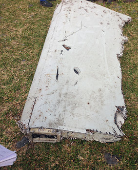 Vrakdelar från MH370 Vrakdelar från MH370