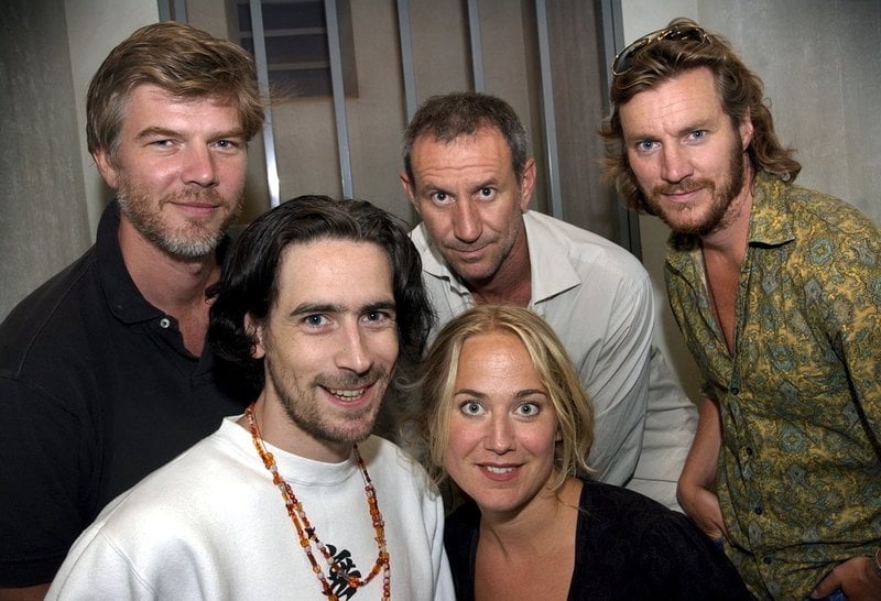 Några av skådespelarna i SVT:s serie Tusenbröder. Ola Rapace Norell och Anja Lundqvist, bakre frv: Jakob Eklund, Michalis Koutsogiannakis och Magnus Krepper. Foto: Claudio Bresciani/TT Några av skådespelarna i SVT:s serie Tusenbröder. Ola Rapace Norell och Anja Lundqvist, bakre frv: Jakob Eklund, Michalis Koutsogiannakis och Magnus Krepper. Foto: Claudio Bresciani/TT