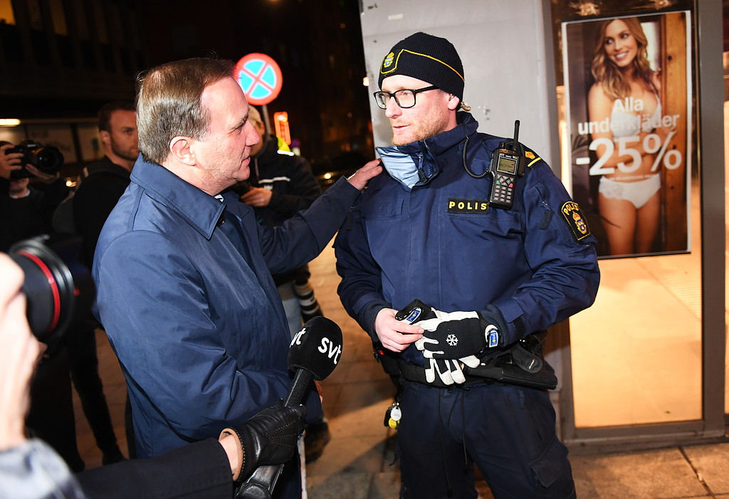 Polisen och Stadsministern efter terrordådet. Terrorism.