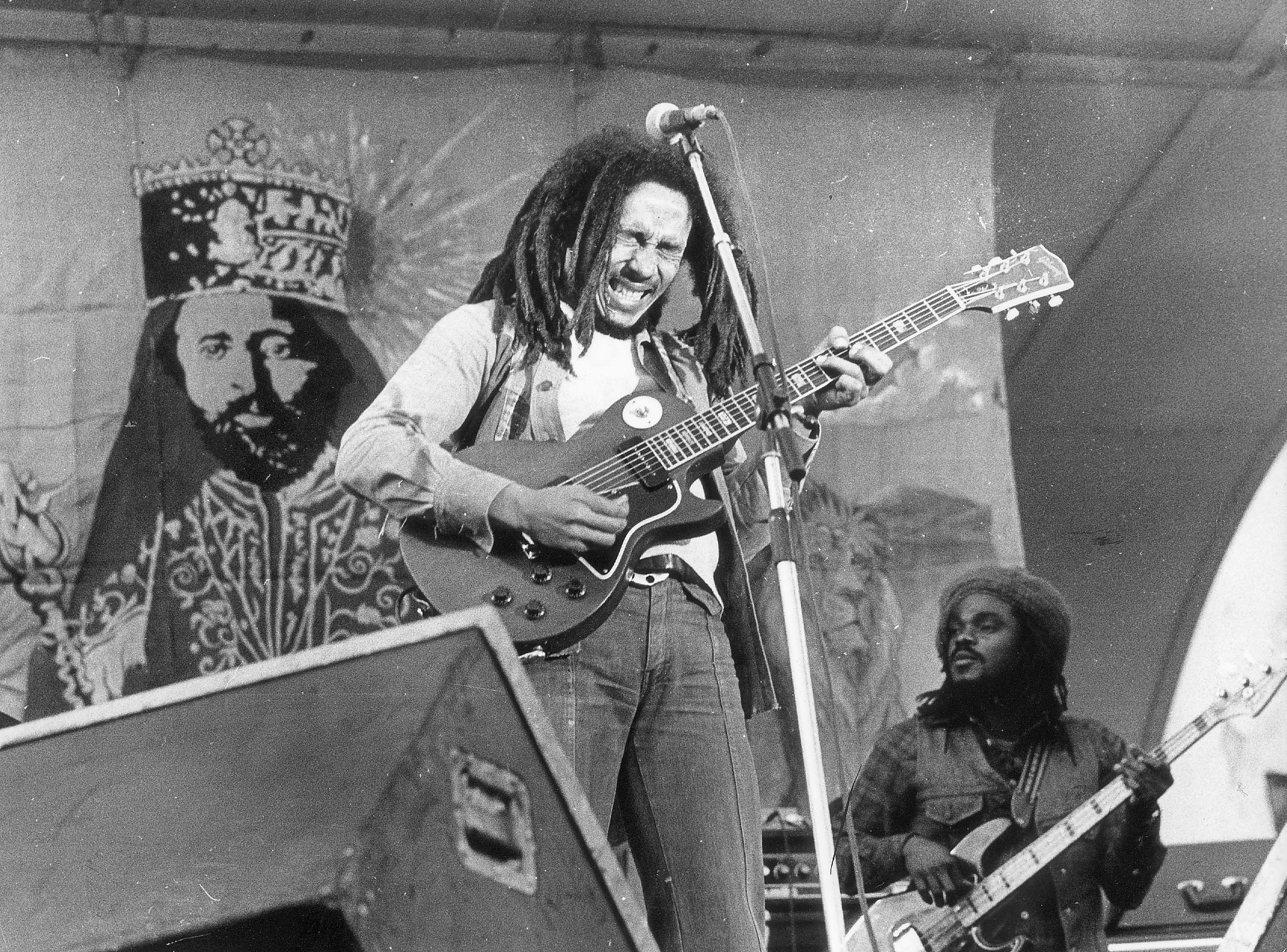 I juli 1977 diagnosticerades Marley med cancer i tån. Av skäl som beskrivs som religiösa tackade han nej till läkarvård. I juli 1977 diagnosticerades Marley med cancer i tån. Av skäl som beskrivs som religiösa tackade han nej till läkarvård.