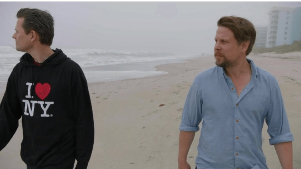 Filip och Fredrik på en strand i Florida. 
