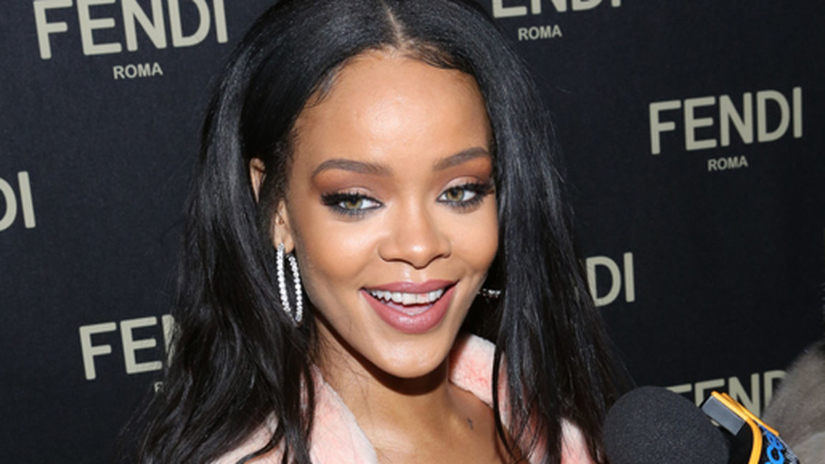 Rihanna på fest i Fendis butik i New York. 
