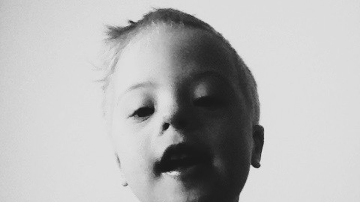 Olof, fyra år. 