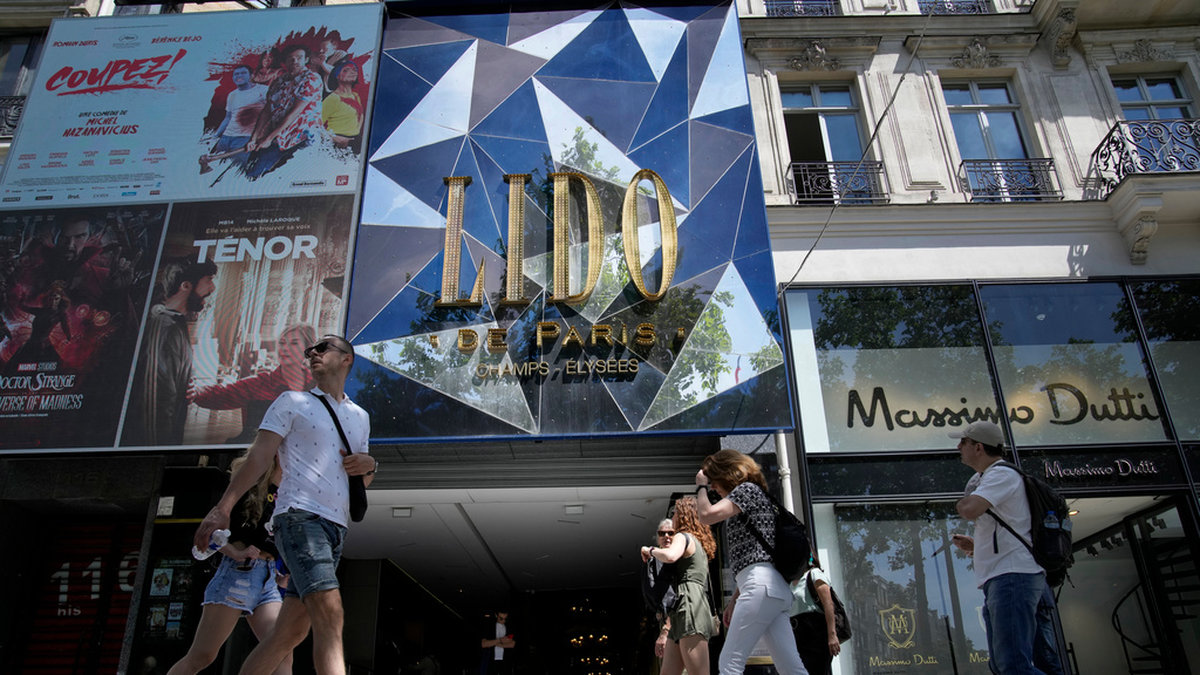 Ekonomiska problem och 'nya' tider gör att Lido på Champs-Elysees i Paris stänger. Arkivbild.