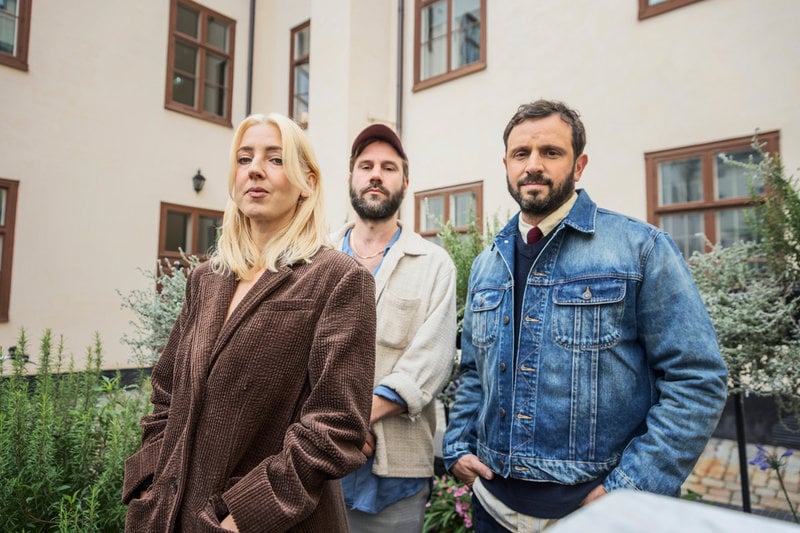 Veronica Maggio och Andreas Öhman skrev manuset ihop, Joel Spira gör den manliga huvudrollen i "Sju steg". 