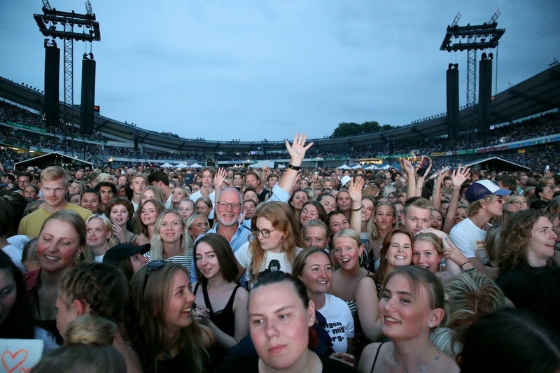 Publik när Håkan Hellström spelade den första av fyra utsålda konserter på Ullevi på fredagskvällen.