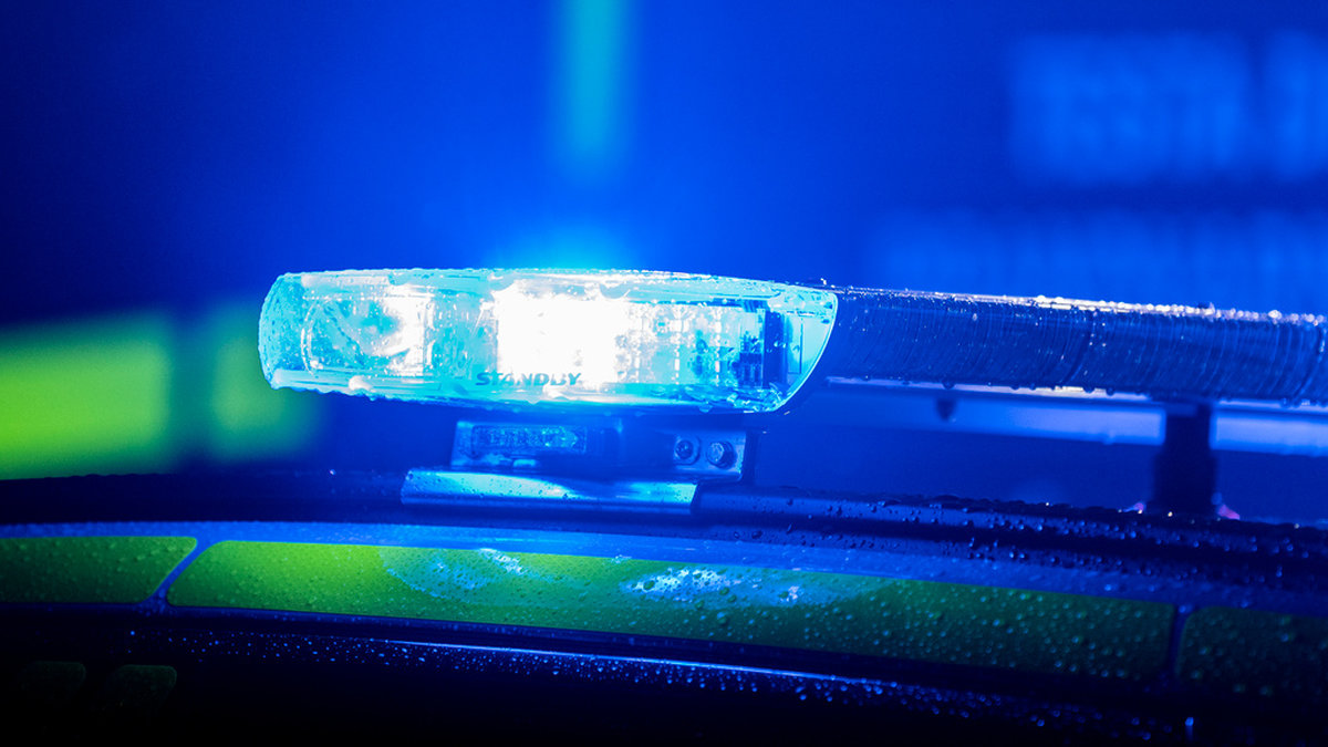 Tre personer har anhållits misstänkta för flera brott efter en händelse i Södertälje på lördagskvällen. Arkivbild.
