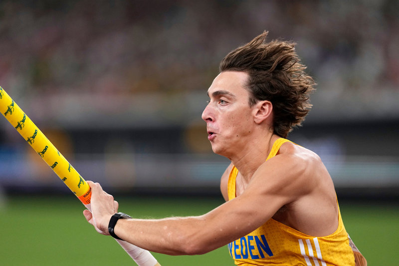 Armand Duplantis vid VM i Tokyo där han satte sitt senaste världsrekord.