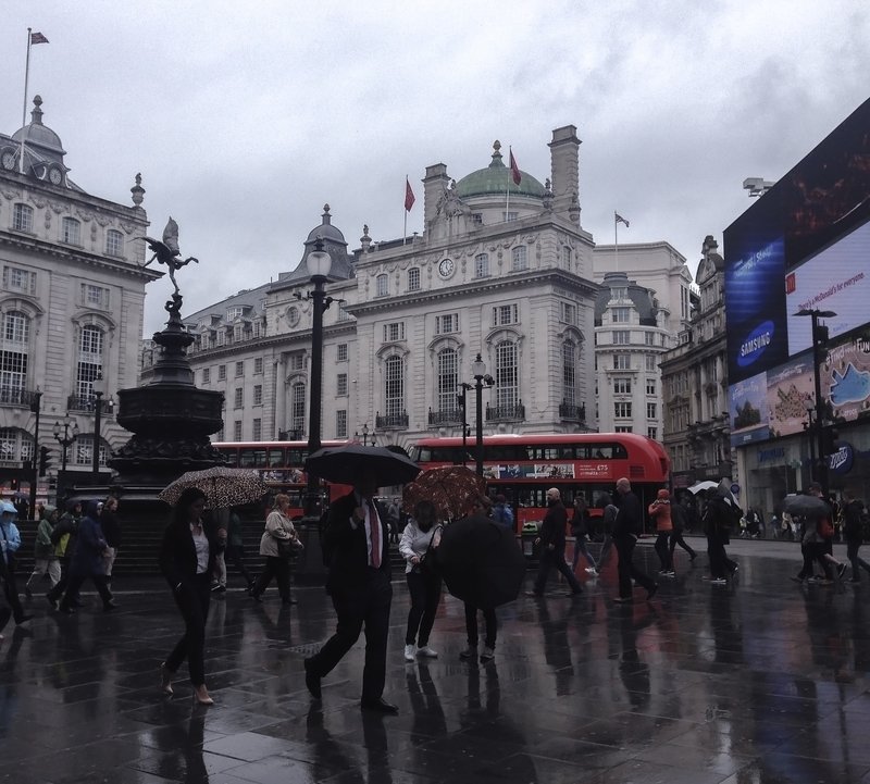 Piccadilly Circus, London. Piccadilly Circus, London.
