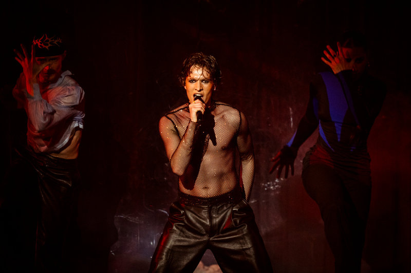 "Før vi går hjem" av Søren Torpegaard Lund är Danmarks bidrag i Eurovision.