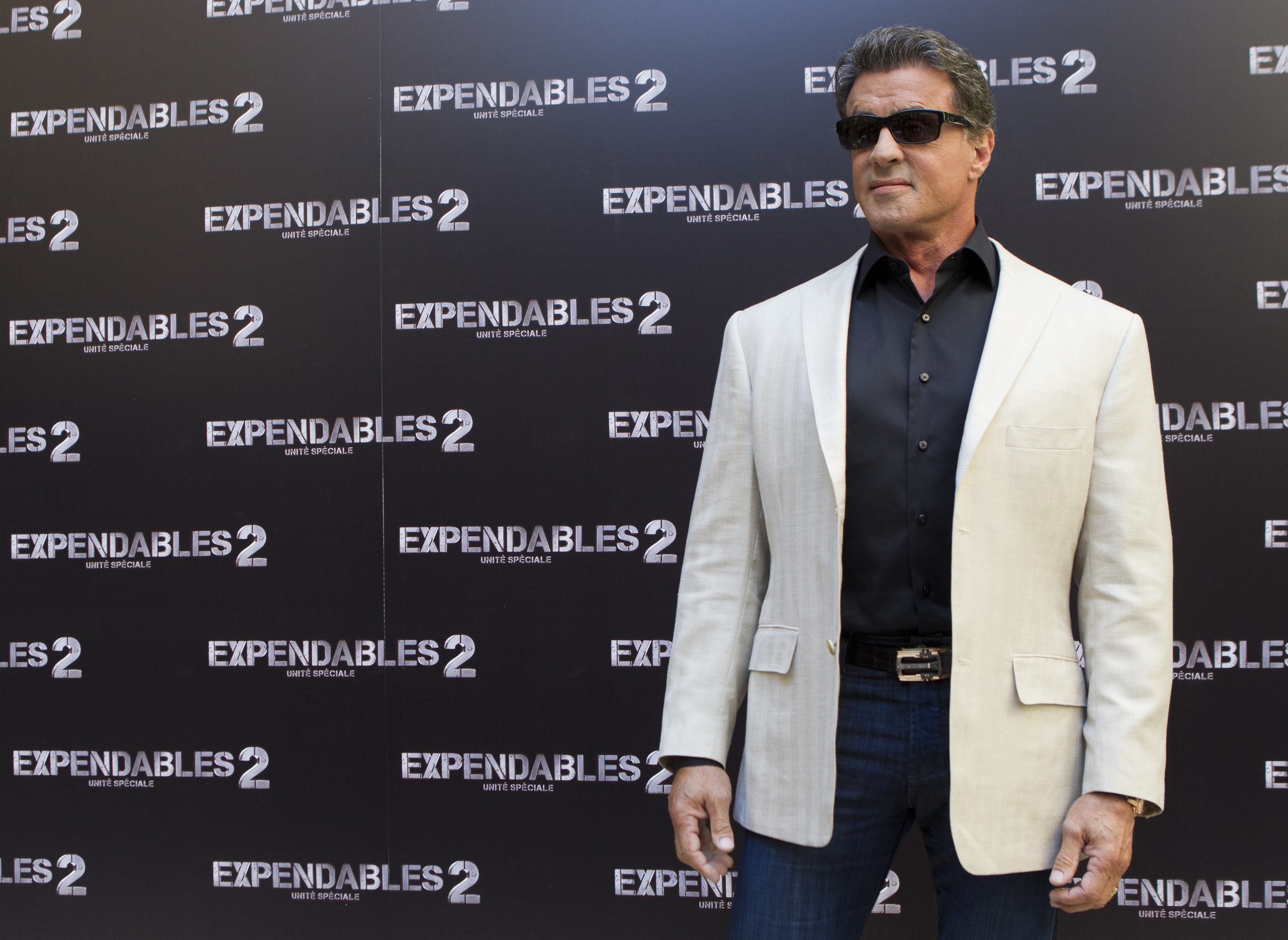 Liksom stenhårde Sylvester Stallone. Liksom stenhårde Sylvester Stallone.