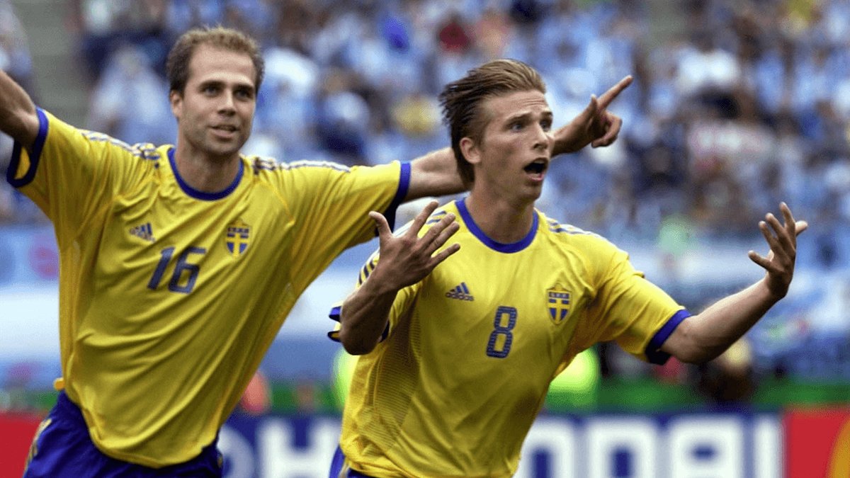 Klassiska bilder. Matchen slutade 1–1 och Sverige vann gruppen framför England. Argentina fick lämna turneringen.