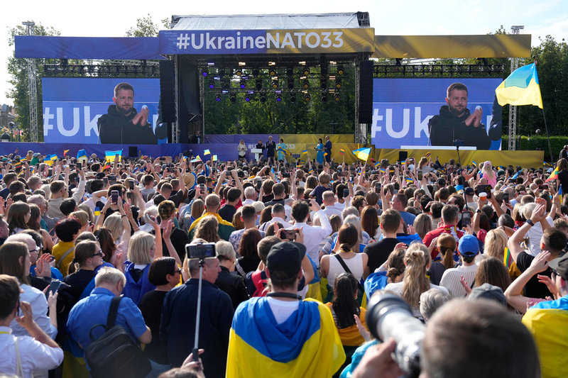 Ukrainas president Volodymyr Zelenskyj höll tal under Nato-toppmötet i Vilnius.