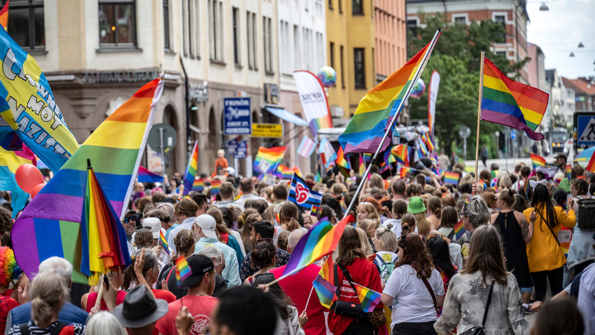 Prideparaden i Malmö i juli lockade rekordmånga deltagare. Snart går den i Stockholm. Arkivbild.