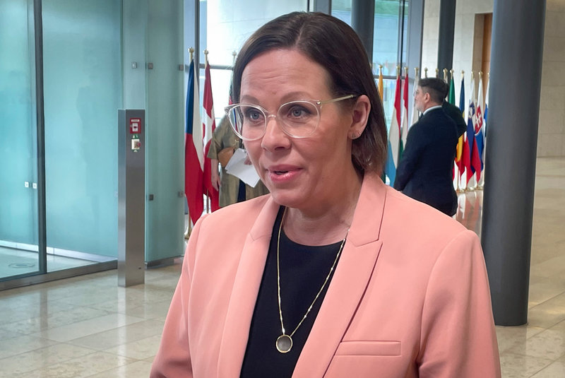 Utrikesminister Maria Malmer Stenergard på väg in till ett EU-möte i Luxemburg i tisdags.
