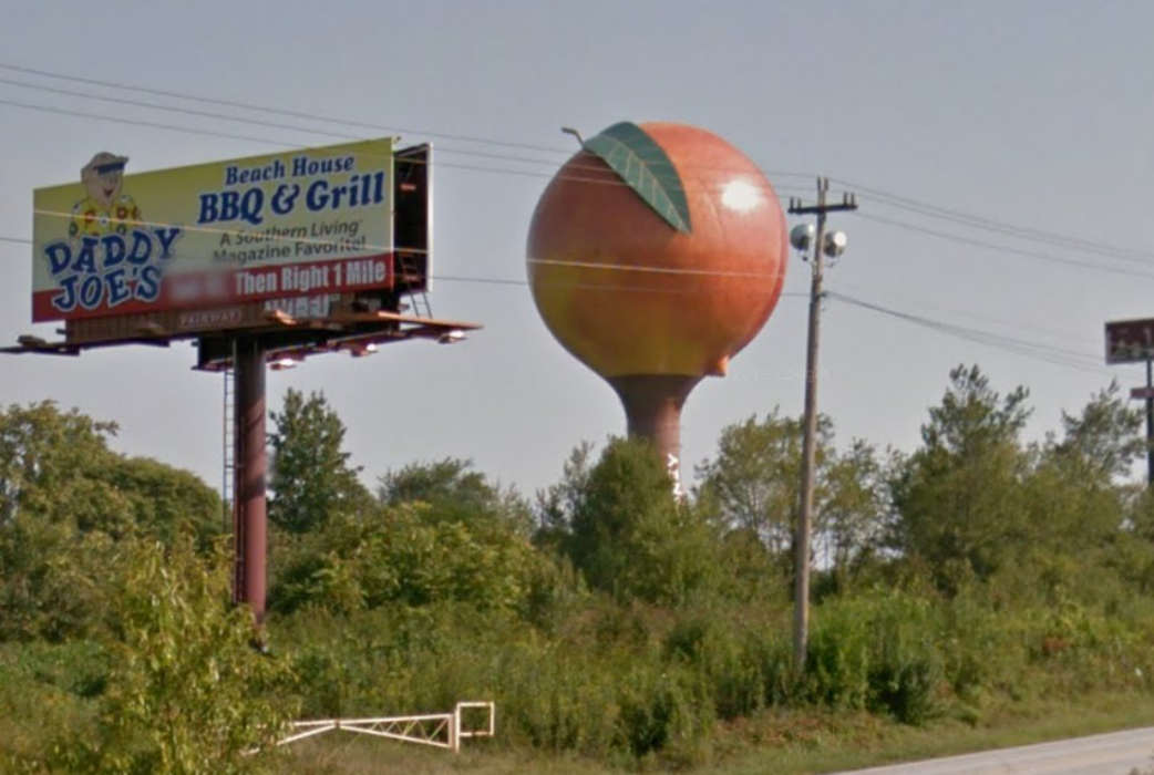 4. "The Peachoid" i Gaffney. Den rumpliknande jättepersikan är känd från Netflix-serien "House of cards". 4. "The Peachoid" i Gaffney. Den rumpliknande jättepersikan är känd från Netflix-serien "House of cards".