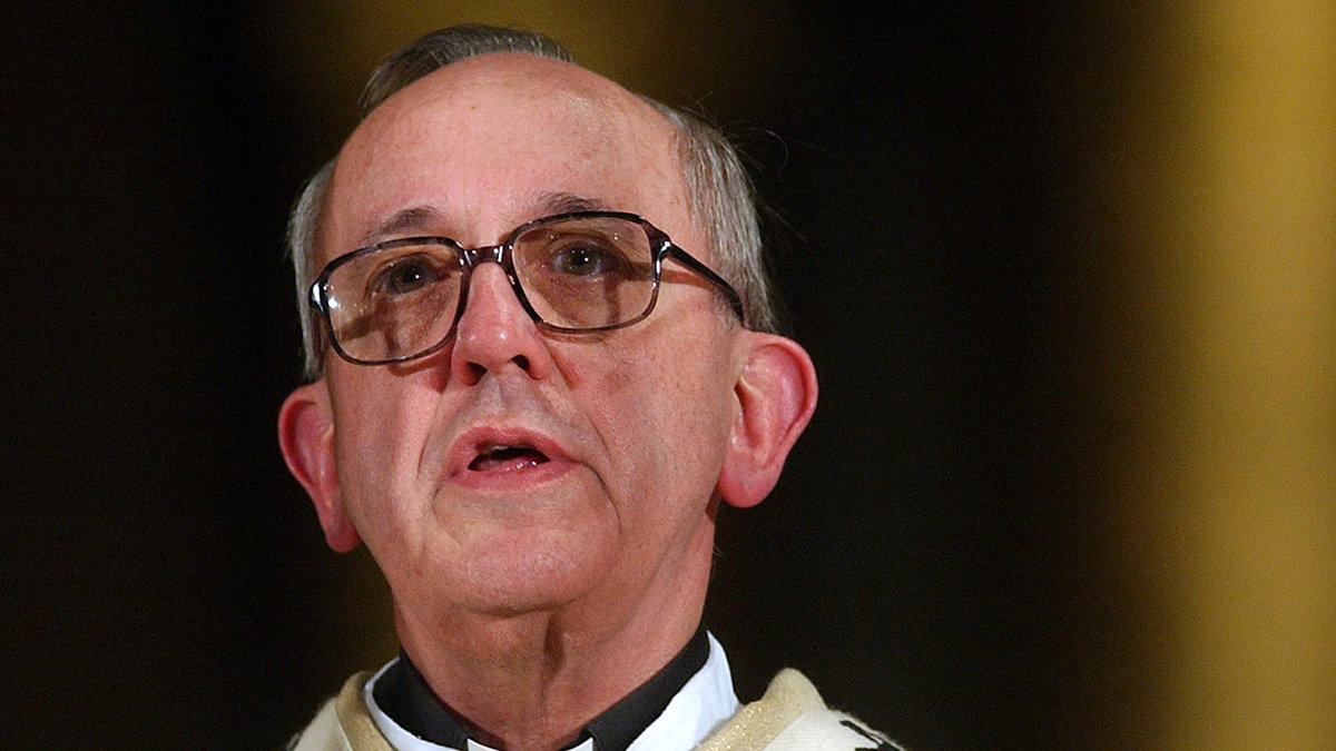 76-årige argentinaren Jorge Mario Bergoglio är den nye påven.