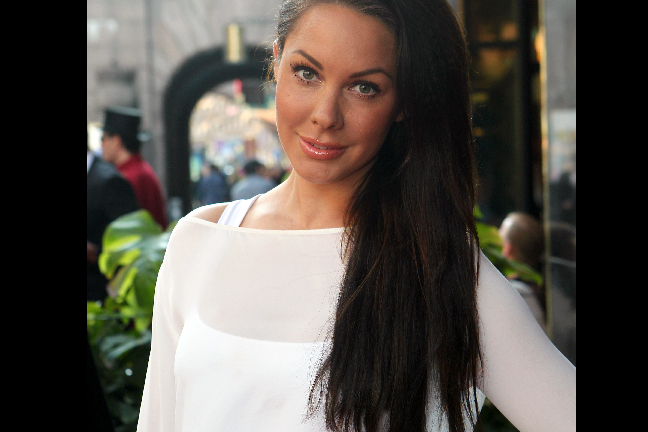 Tyra Sjöstedt: "En kamera så hon kan börja blogga snart." Tyra Sjöstedt: "En kamera så hon kan börja blogga snart."