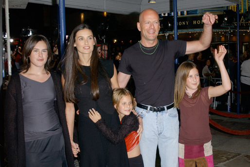 Demi Moore och Bruce Willis med sina döttrar.