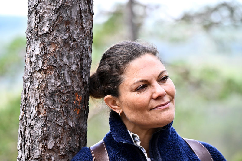'Att få vara och vistas ute är för mig jätteviktigt och jag hoppas att det ger andra samma kraft och glädje och energi', säger kronprinsessan Victoria, som tillbringade en dag i nationalparken Norra Kvill i Småland.