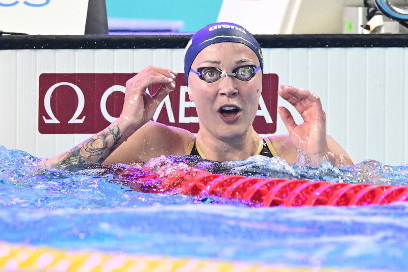Sarah Sjöström vinner sitt senaste VM-guld, på 50 meter fritt i Doha i fjol. Arkivbild.