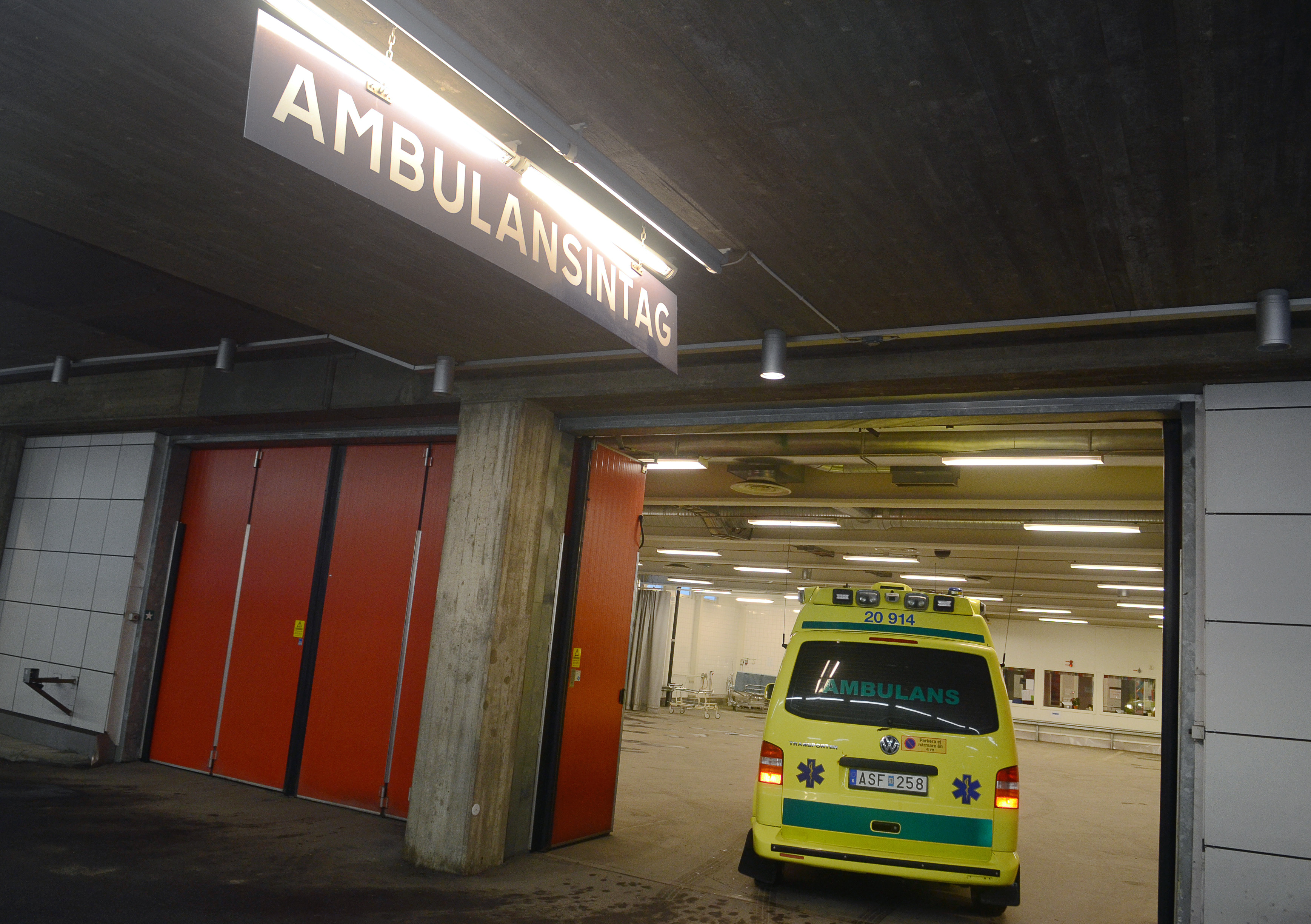 I Åsele däremot tar det omkring en halvtimme innan ambulansen når fram.