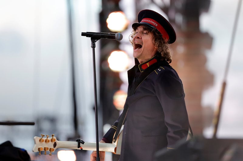 Håkan Hellström firar 25 år som soloartist.