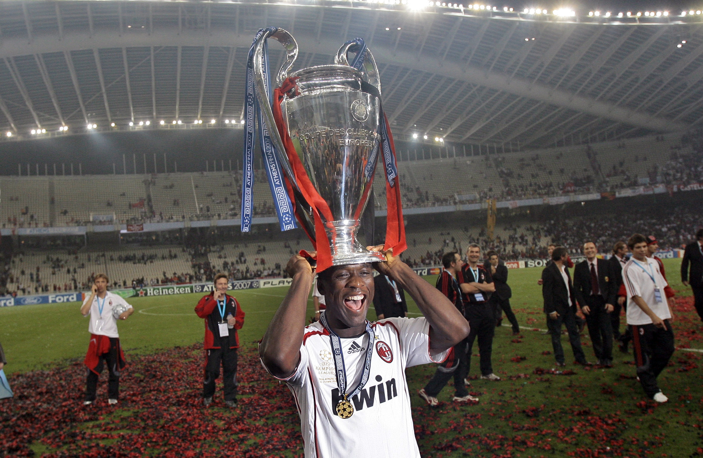 Här firar han Milans revansch mot Liverpool i Champions League år 2007.