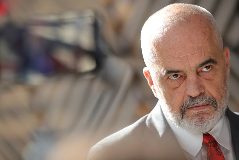 Albaniens premiärminister Edi Rama är rejält besviken på att hans land tvingas vänta på att inleda förhandlingar om EU-medlemskap.