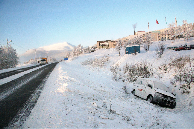 Ambulans, Snö, November, 2000-talet, Trafikolycka, Omkomna, Brott och straff, Olycka