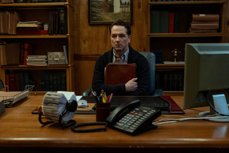 Matthew Rhys spelar borgmästare med problem i "Widow’s Bay"