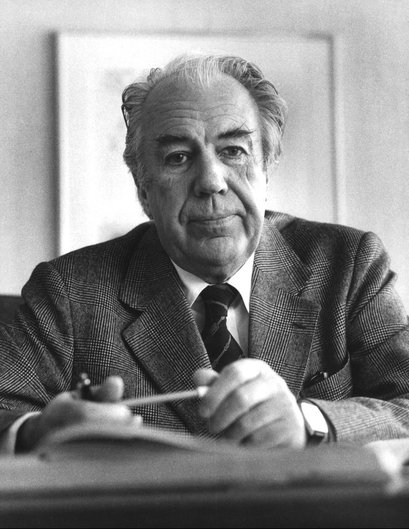 Erling Persson grundade Hennes som med tiden blev Henns & Mauritz och sedermera H&M. Foto: TT