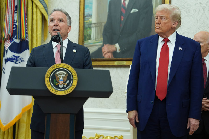Steve Witkoff och hans chef Donald Trump i Vita huset. Bild från i maj.