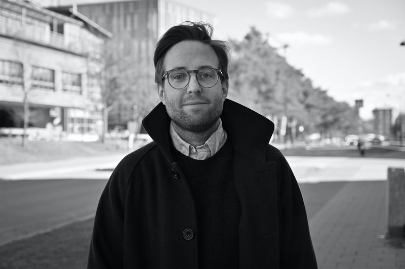 1970-talets svenska Fantomen var ett resultat av samma tidsanda som präglade även helsvenska serier som Bamse och Johan Vilde. Det konstaterar Robert Aman, biträdande professor i pedagogik vid Linköpings universitet, vars nästa bok ska handla om 1970-talets progressiva serier. Pressbild.