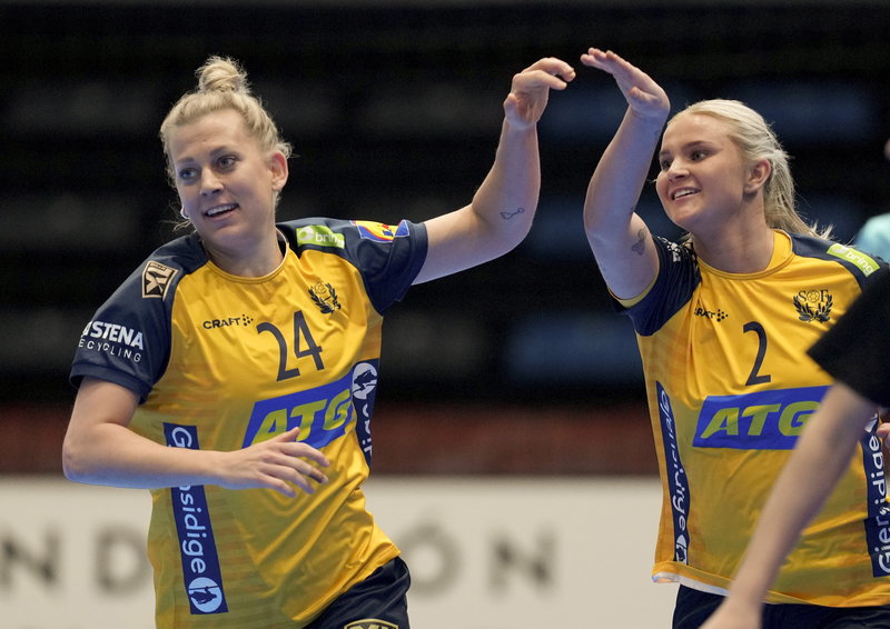 Nathalie Hagman och Clara Lerby. Foto: Björn Larsson Rosvall/TT