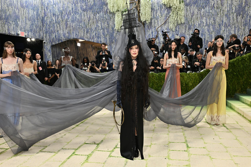 Madonna i en skepphatt.