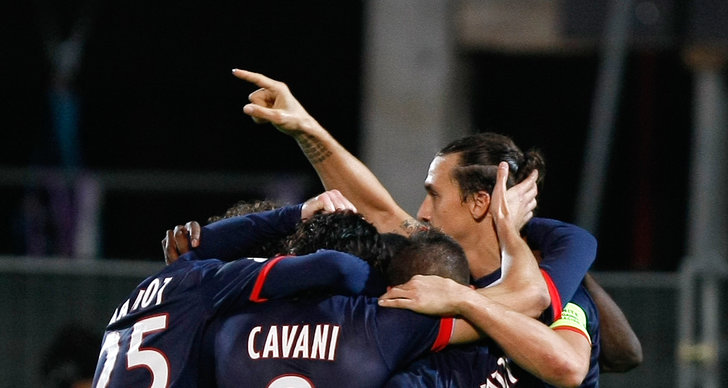 Zlatan Ibrahimovic, Paris Saint Germain, Present, Xbox, Gregory van der Wiel, PSG, xbox one