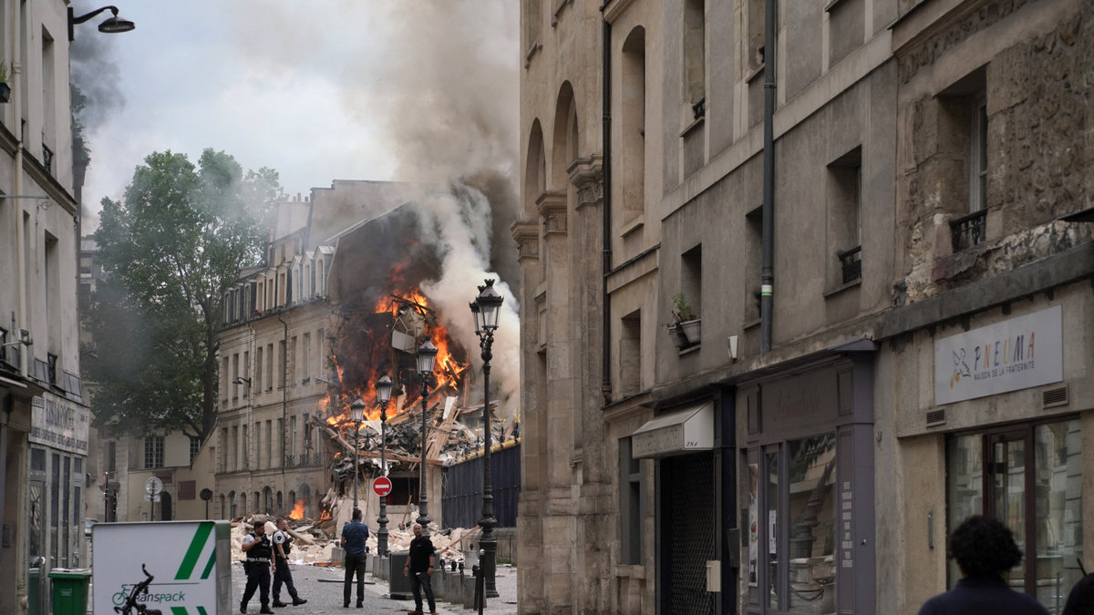 En gasexplosion har inträffat i centrala Paris. 
