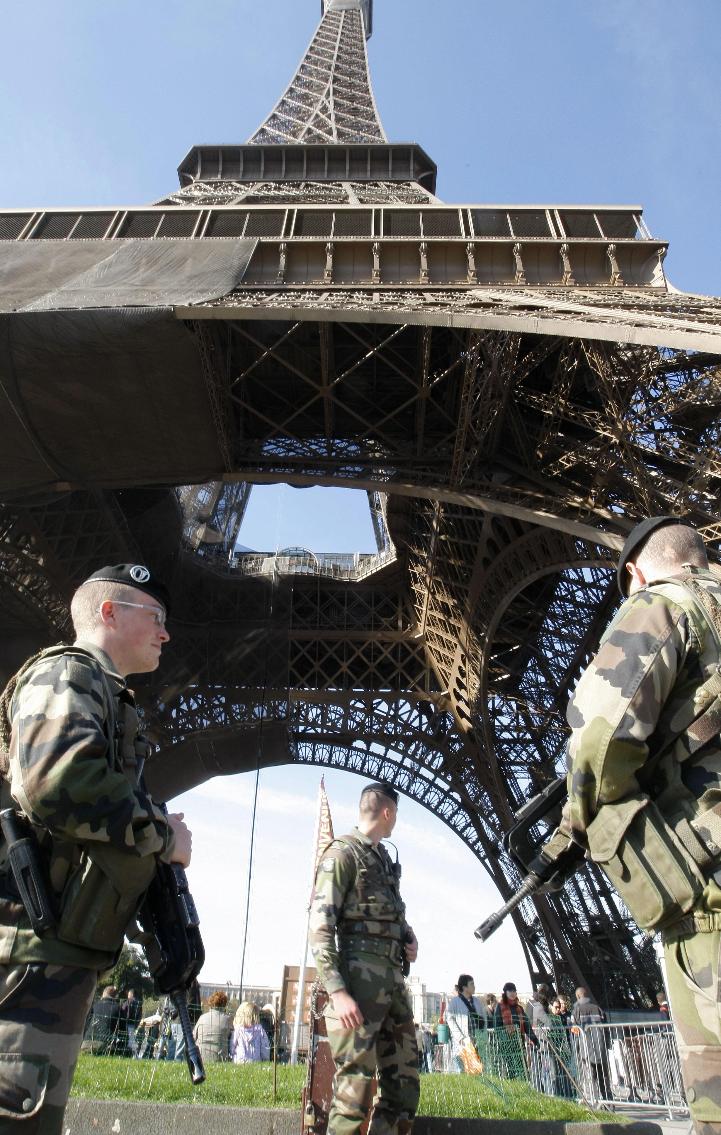 Frankrike, Propaganda, Terrorism, Terrorhot, Saudiarabien, Paris, Terror, Beredskap, al-Qaida