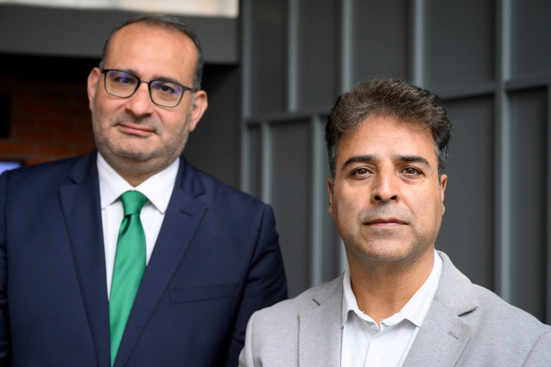 Mohamed Kamal, landchef för Plan International Sudan, och Arjimand Hussain Wani, organisationens regionala insatschef, fotograferade under ett besök i Sverige.
