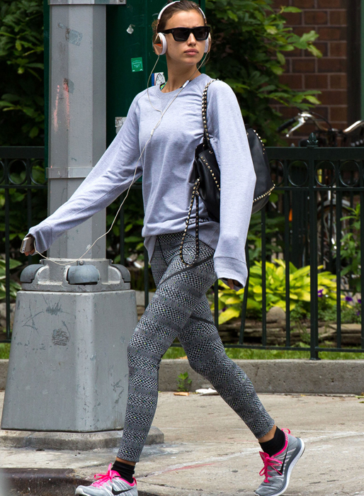 Irina Shayk drar till gymmet i New York. Irina Shayk drar till gymmet i New York.