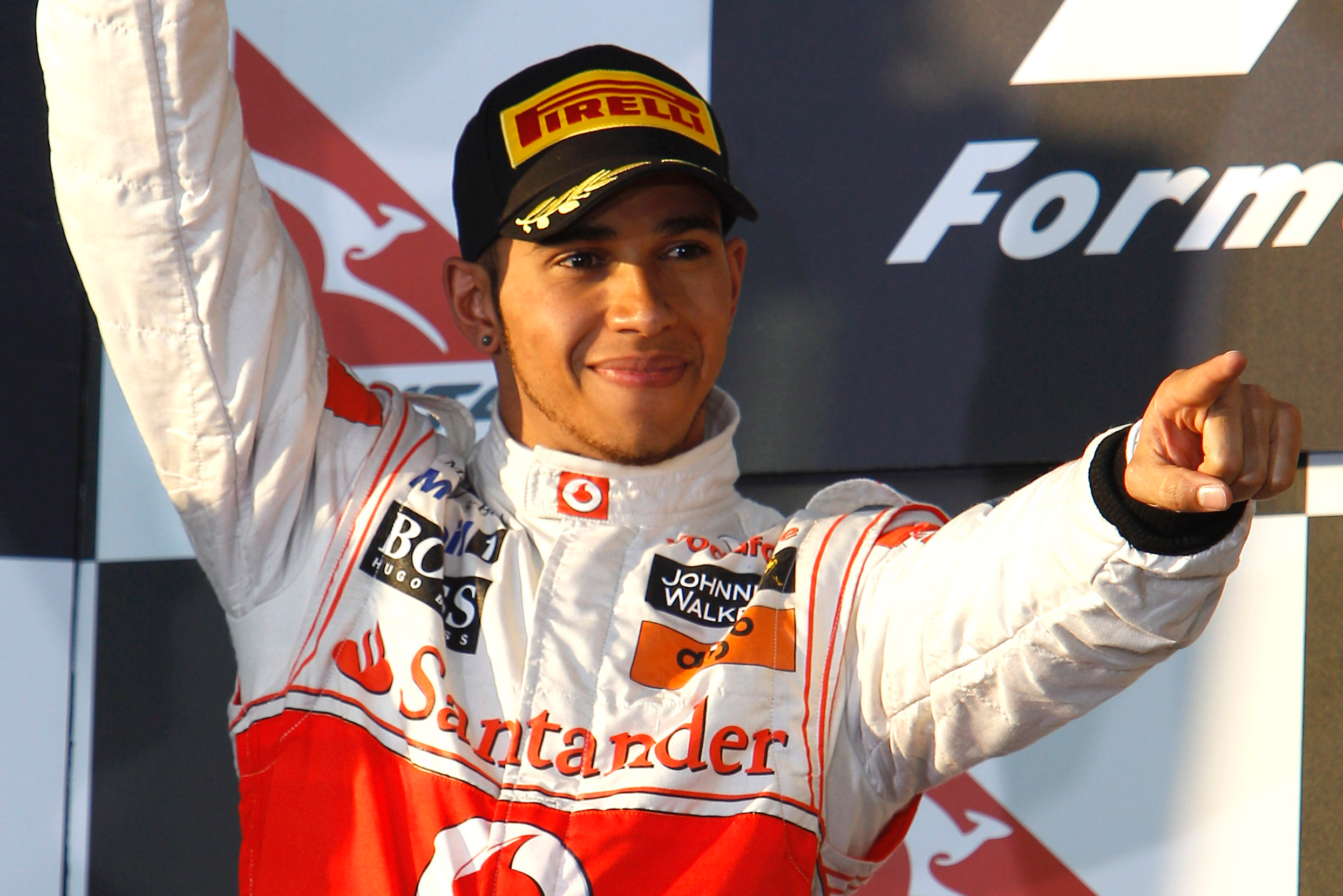 Lewis Hamilton slutade på en andraplats och känner att han kan jaga titeln.
