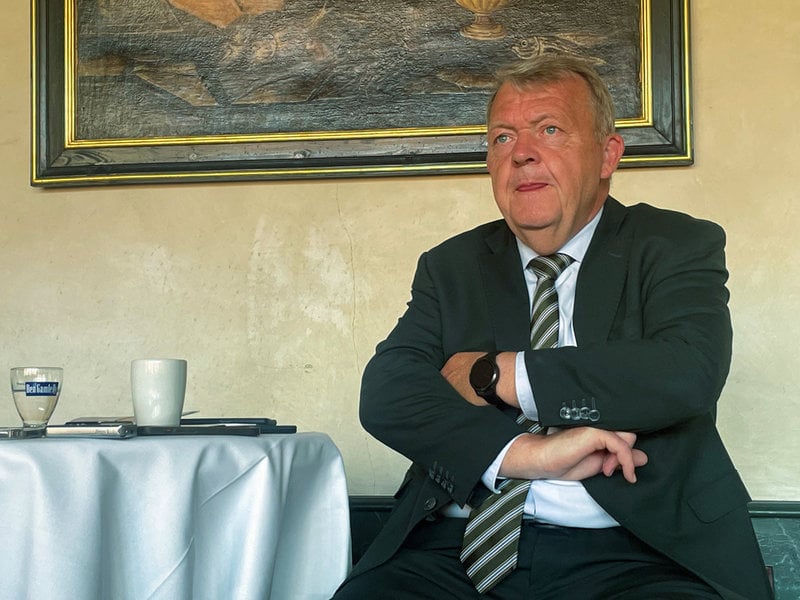 Danmarks utrikesminister Lars Løkke Rasmussen håller pressträff med inresta EU-korrespondenter i Århus.