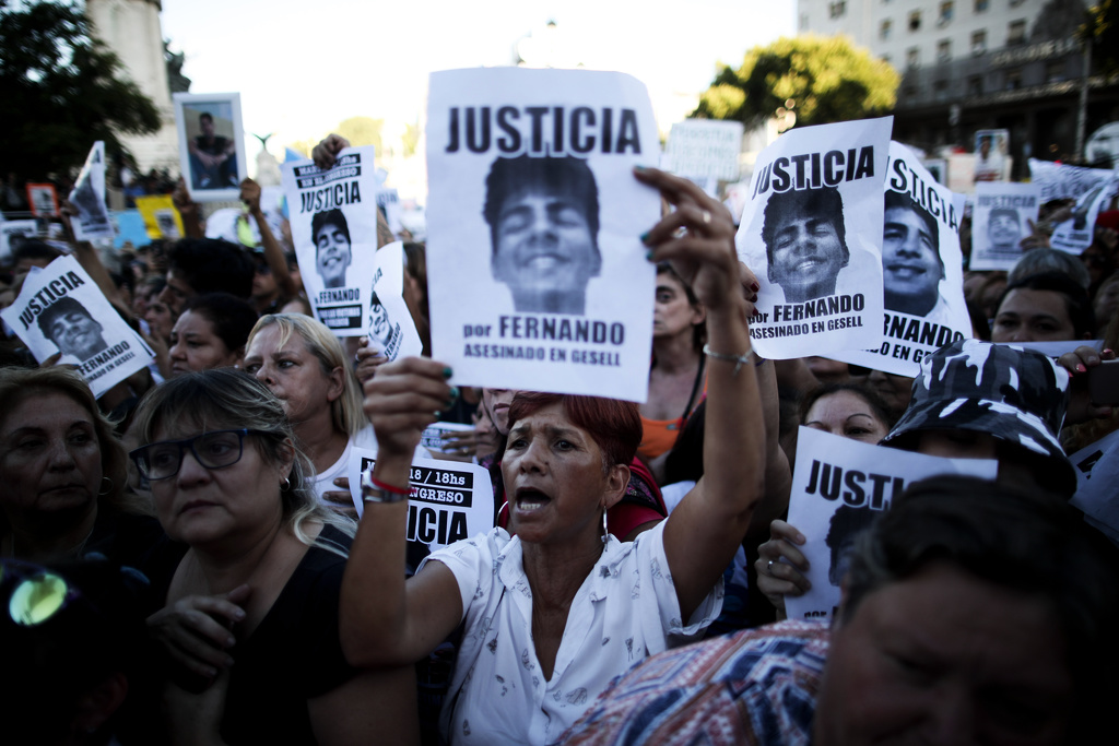 Demonstrationer för den mördade Fernando Baez Sosas sak.
