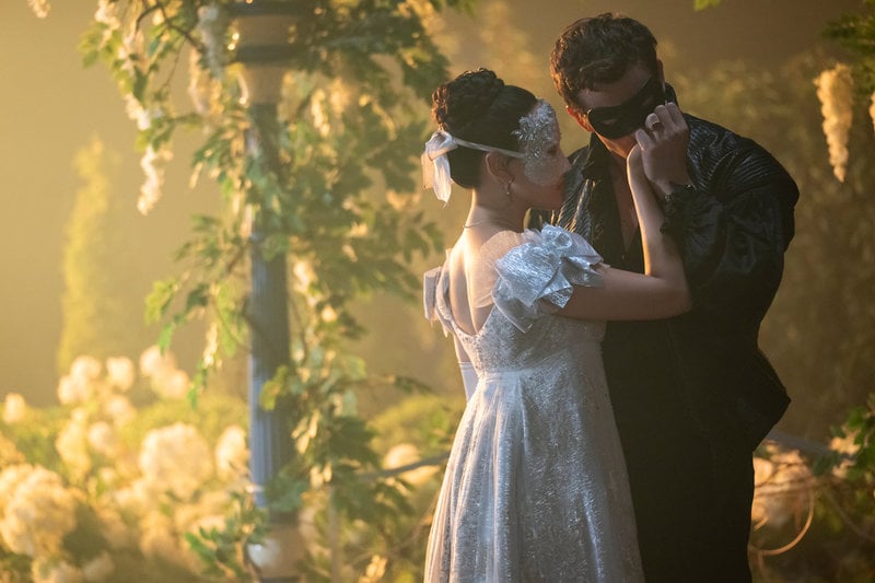 Yerin Ha gör rollen som Sophie Beckett och Luke Thompson återvänder som Benedict Bridgerton i säsong fyra av "Bridgerton" på Netflix nästa år. 