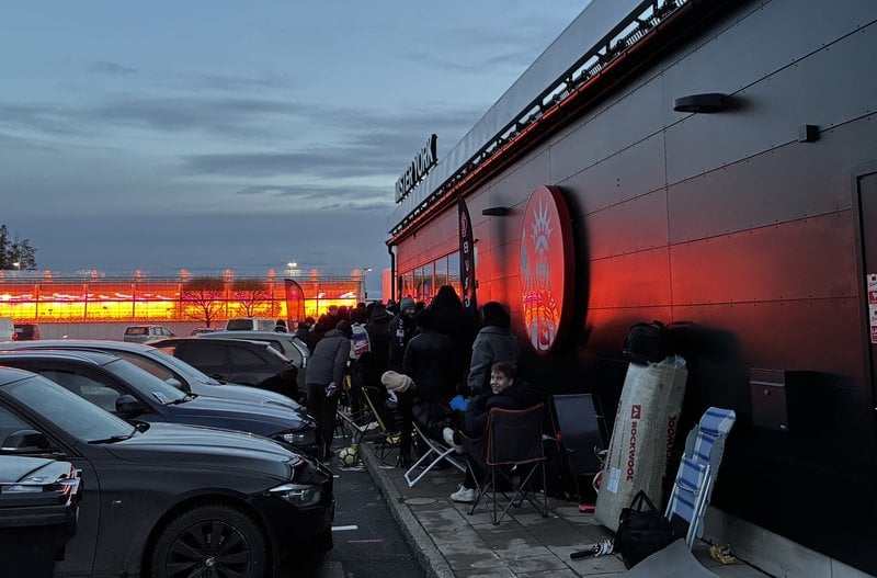 De första personerna dök upp redan vid 18-tiden. Foto: Privat De första personerna dök upp redan vid 18-tiden. Foto: Privat