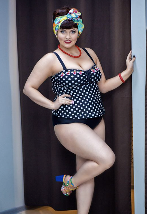 läraren fick sparken efter bikinibild läraren fick sparken efter bikinibild