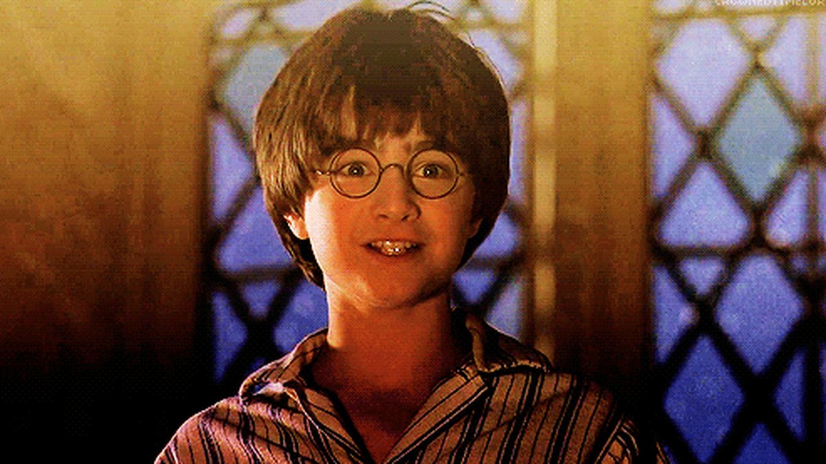 Harry fick aldrig paket innan han blev hämtad av Dumbledore. 